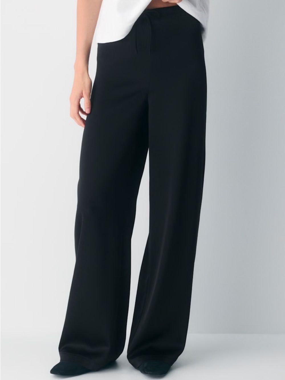 Aritzia Archer Satin Wide-Leg Pants in Soft Cream - Picture 4 of 6